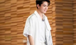 娱乐爆料黄旭熙是谁啊图片,娱乐爆料中的闪耀新星